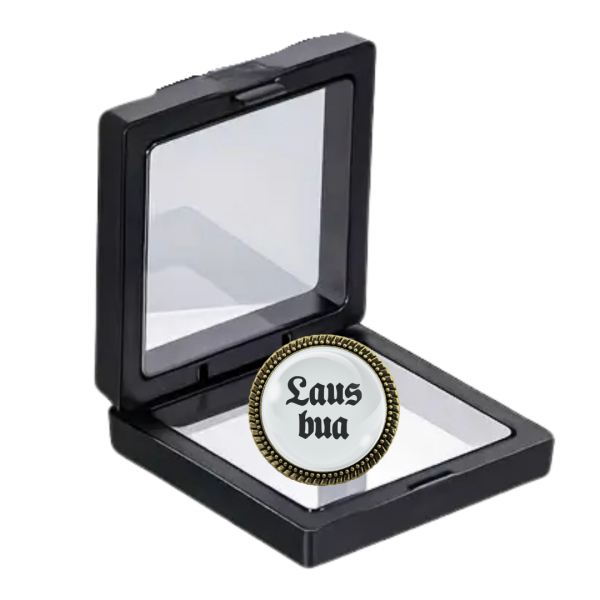 "Trachtenbrosche 'Lausbua' in Bronze – inklusive Geschenkbox"
