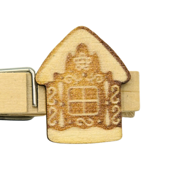 Holz Glubbal mit weihnachtlichem Lebkuchenhaus-Motiv, perfekt zum Beschriften von Geschenken