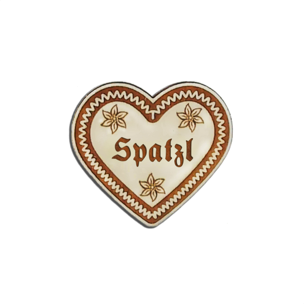 "Lebkuchenherz-Anstecker mit 'Spatzl' Spruch - eine liebenswerte Erinnerung aus Bayern, erhältlich bei Glubbal.shop"